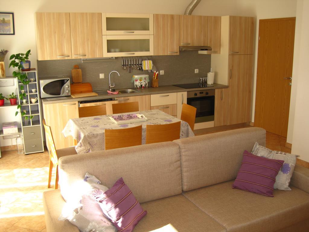 Apartment House Cviter โบเว็ก ภายนอก รูปภาพ