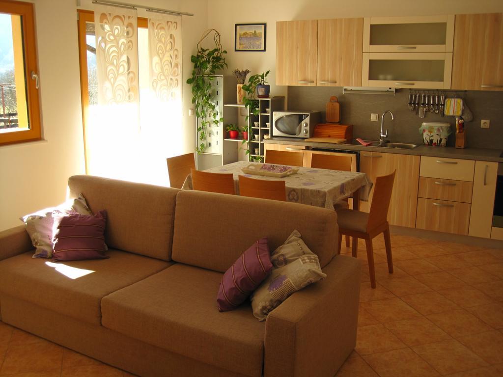 Apartment House Cviter โบเว็ก ภายนอก รูปภาพ
